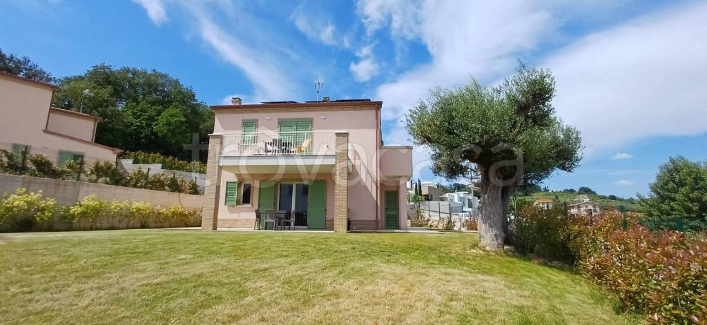 casa indipendente in vendita a Campofilone