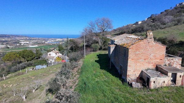 casa indipendente in vendita a Campofilone