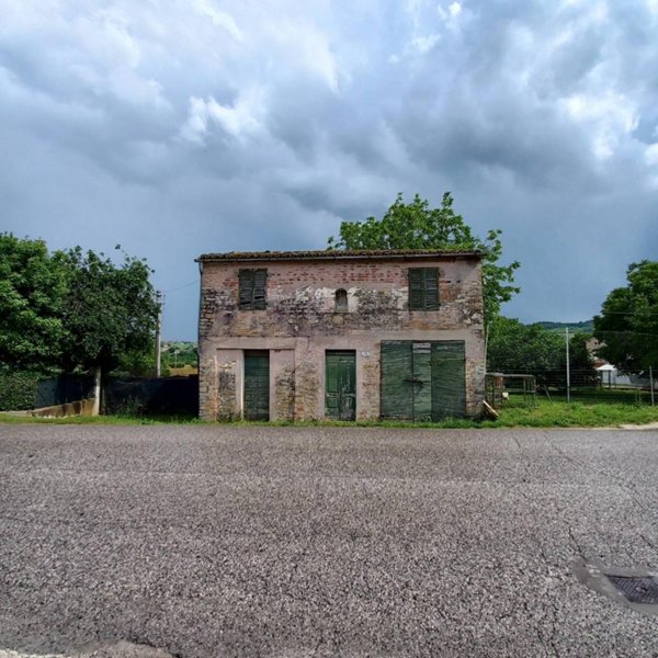 terreno agricolo in vendita a Falerone in zona Piane di Falerone