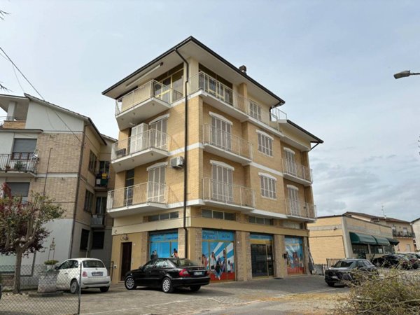 intera palazzina in vendita a Falerone