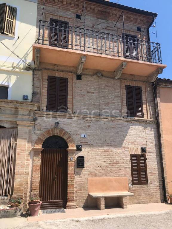 casa indipendente in vendita a Falerone in zona Piane di Falerone