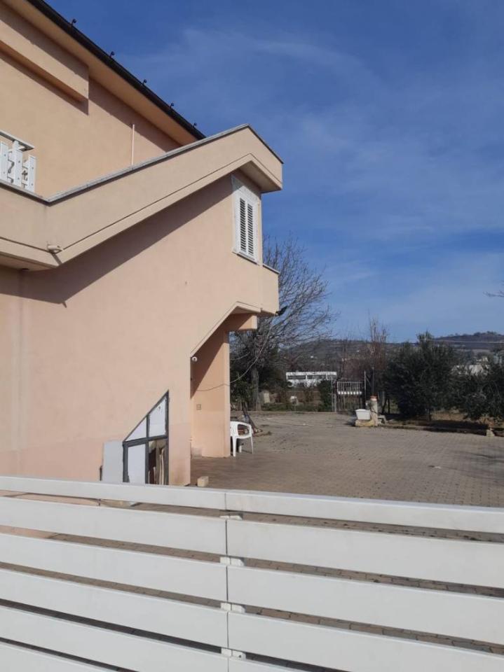 appartamento in vendita a Falerone in zona Piane di Falerone