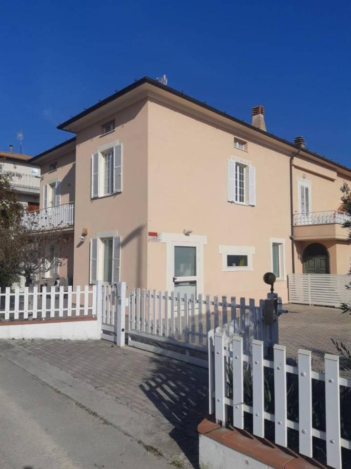 casa indipendente in vendita a Falerone in zona Piane di Falerone