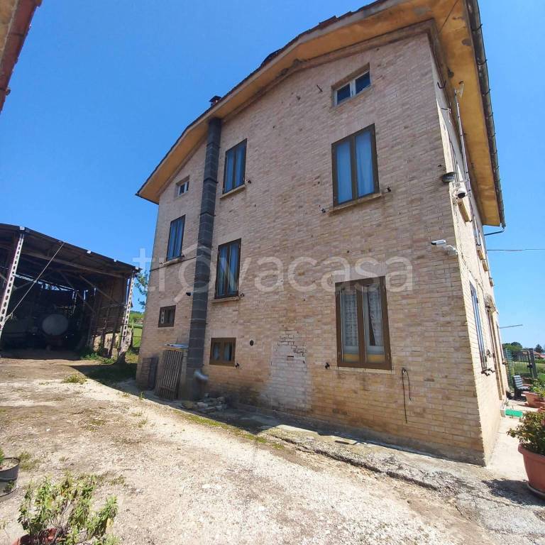 casa indipendente in vendita a Falerone in zona San Paolino