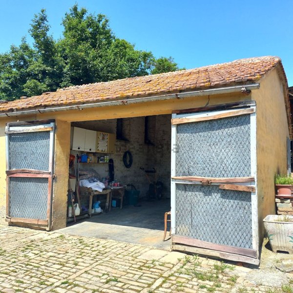 casa indipendente in vendita a Falerone