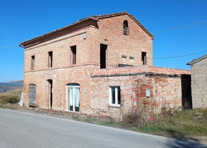casa indipendente in vendita a Falerone