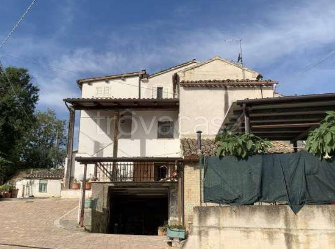 casa indipendente in vendita a Falerone in zona Piane di Falerone