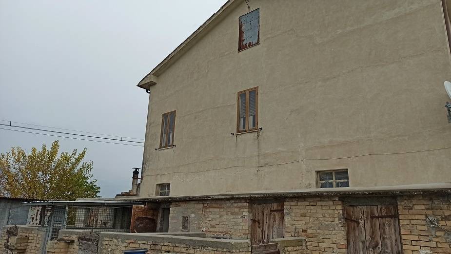 casa indipendente in vendita a Falerone