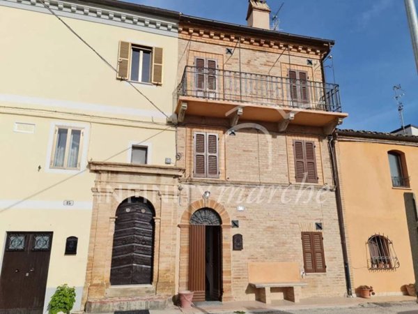 casa indipendente in vendita a Falerone