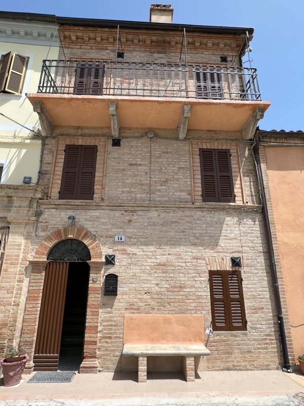 casa indipendente in vendita a Falerone