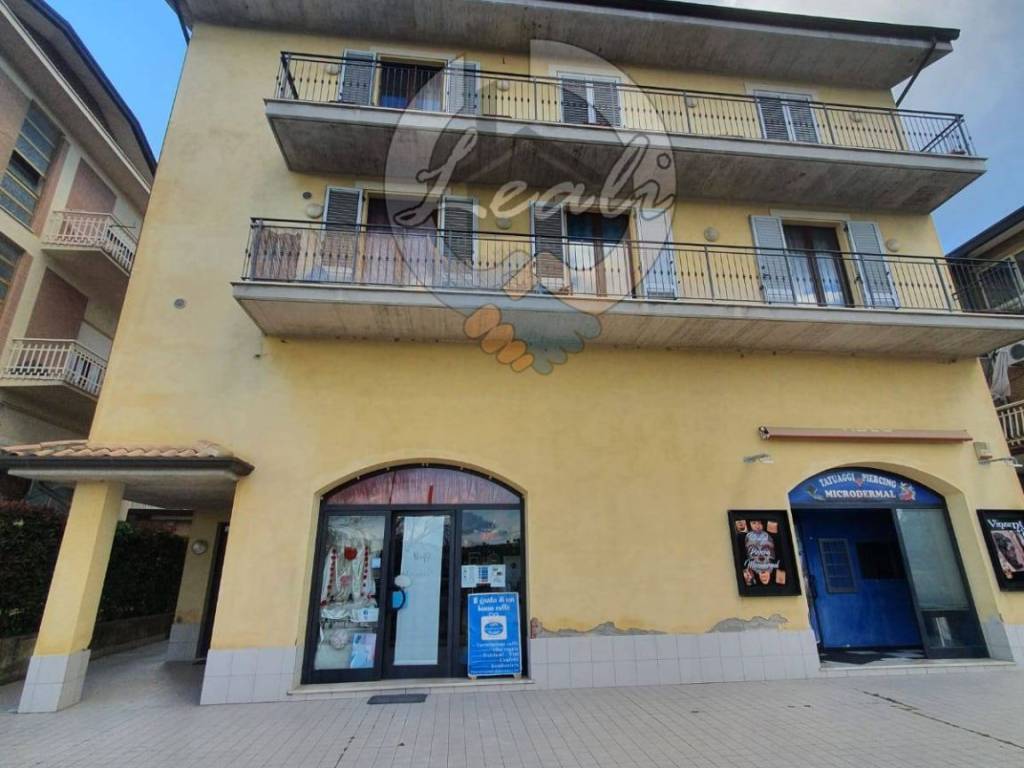 negozio in vendita a Falerone