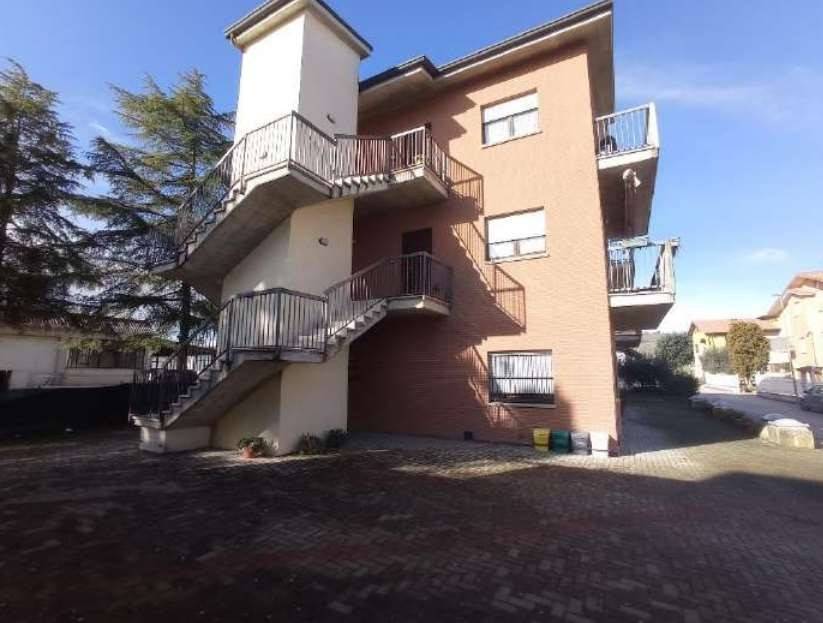 appartamento in vendita a Falerone in zona Piane di Falerone