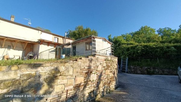 casa indipendente in vendita a Falerone