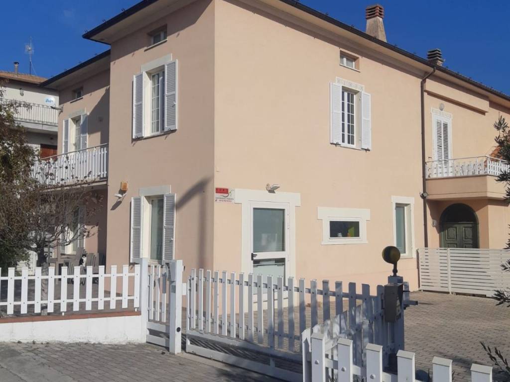 casa indipendente in vendita a Falerone in zona Piane di Falerone