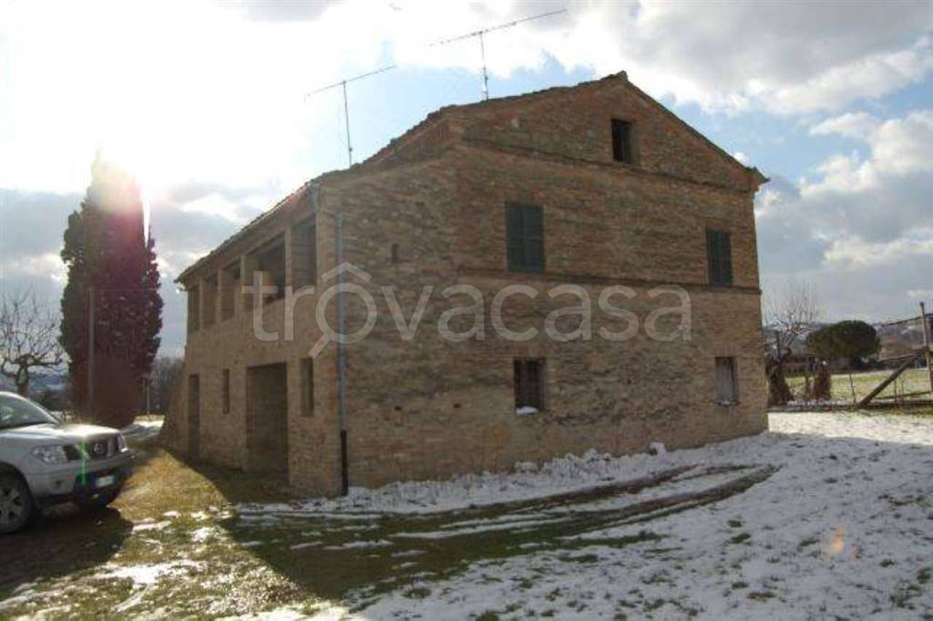 casa indipendente in vendita a Falerone