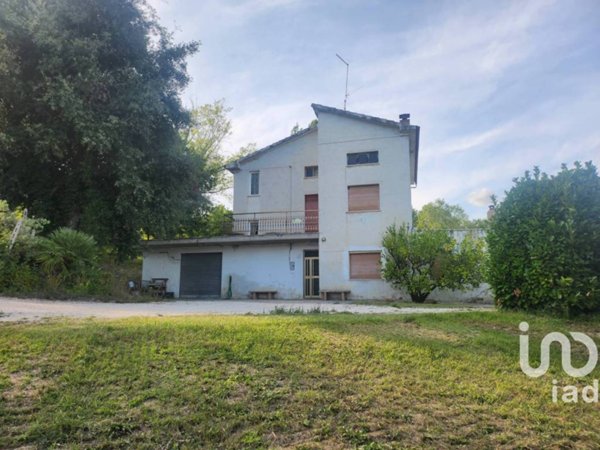 casa indipendente in vendita a Falerone