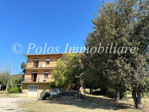 casa indipendente in vendita a Falerone