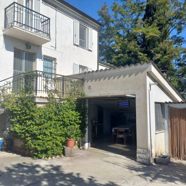 casa indipendente in vendita a Falerone in zona Piane di Falerone