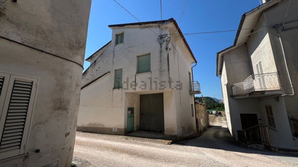 casa indipendente in vendita a Falerone in zona Piane di Falerone