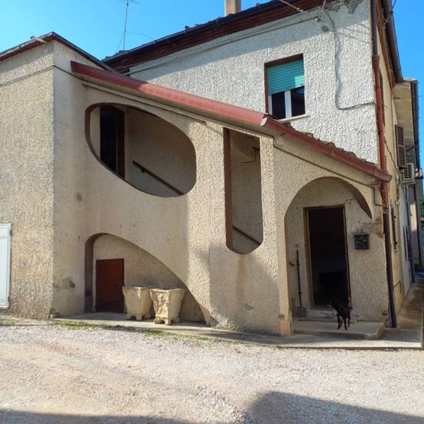 casa indipendente in vendita a Falerone in zona Piane di Falerone