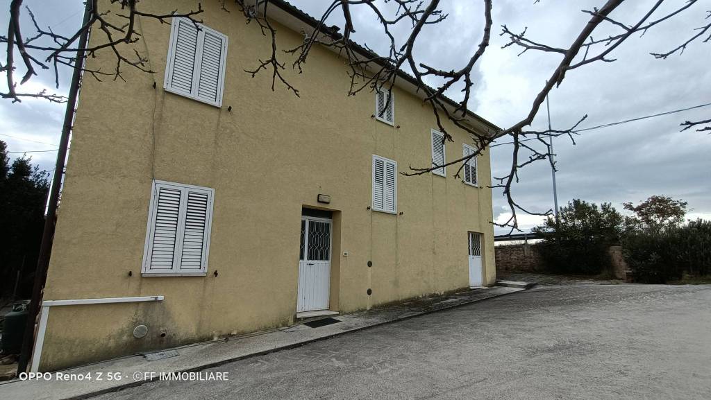 casa indipendente in vendita a Falerone