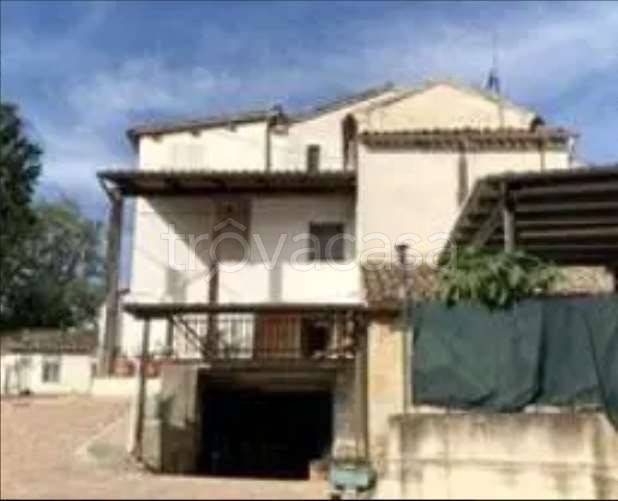 casa indipendente in vendita a Falerone