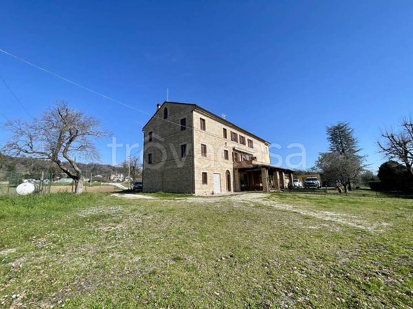 casa indipendente in vendita a Falerone