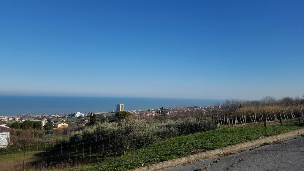 casa indipendente in vendita a Fermo in zona Capodarco