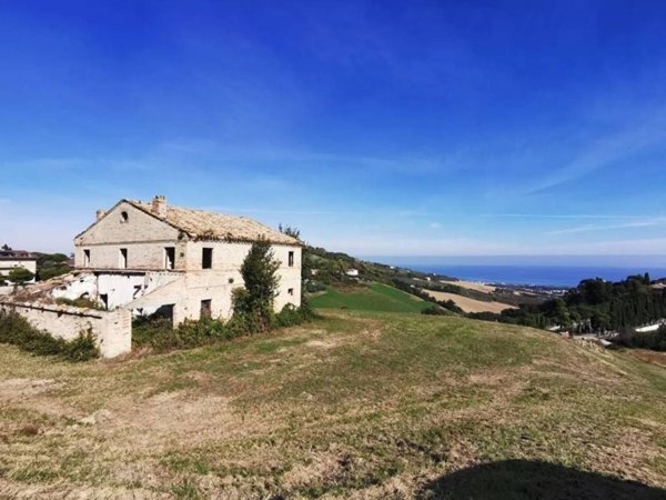 casa indipendente in vendita a Fermo