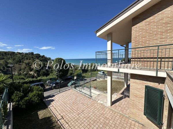 casa indipendente in vendita a Fermo in zona Torre di Palme