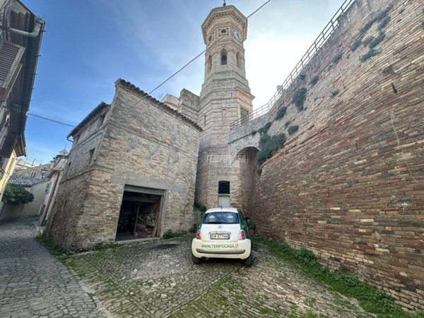 casa indipendente in vendita a Fermo