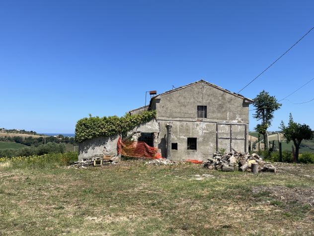 casa indipendente in vendita a Fermo