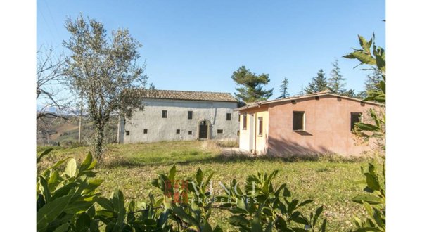 casa indipendente in vendita a Fermo