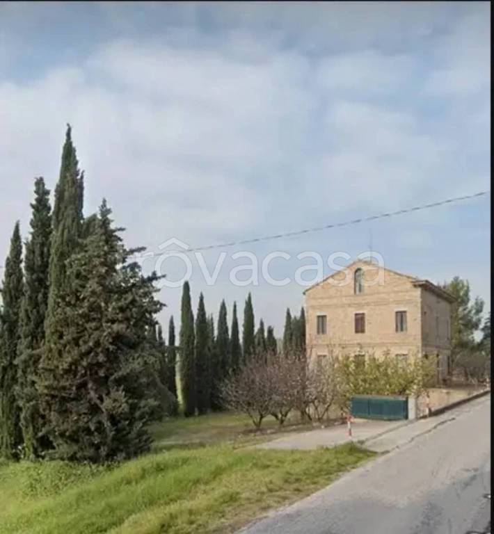 casa indipendente in vendita a Fermo