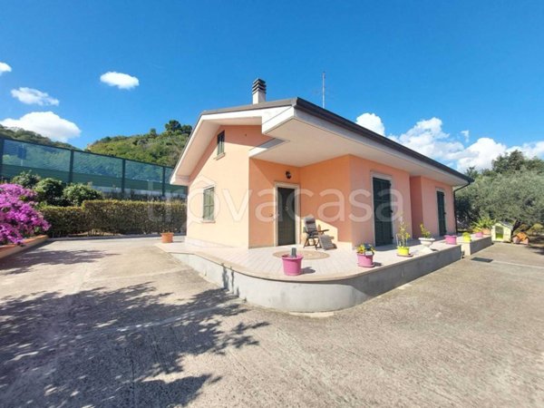 casa indipendente in vendita a Fermo in zona Marina Palmense