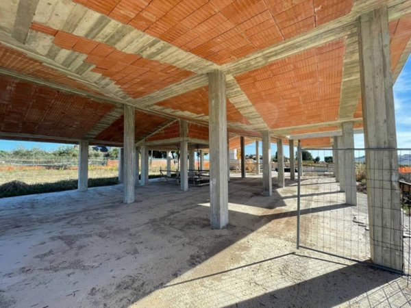 casa indipendente in vendita a Fermo in zona Pompeiana