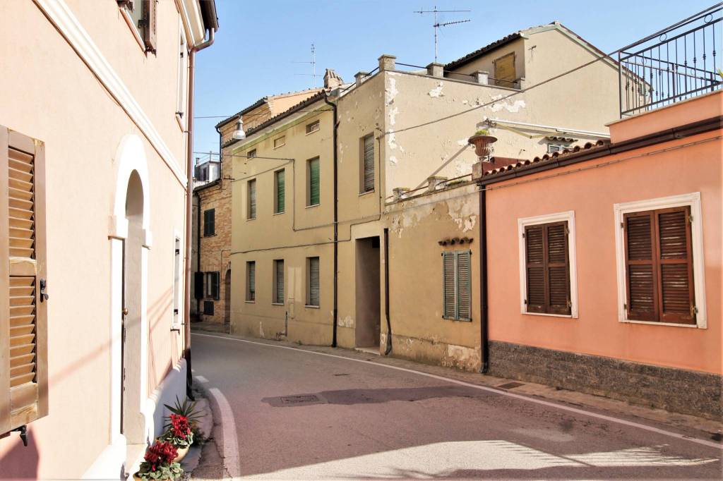 casa indipendente in vendita a Fermo in zona Capodarco