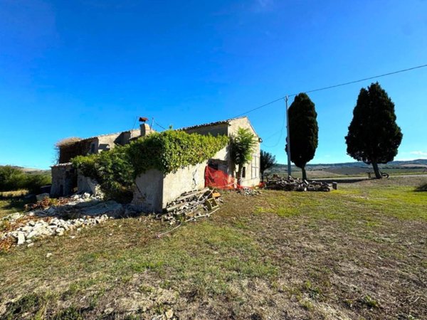 rudere in vendita a Fermo