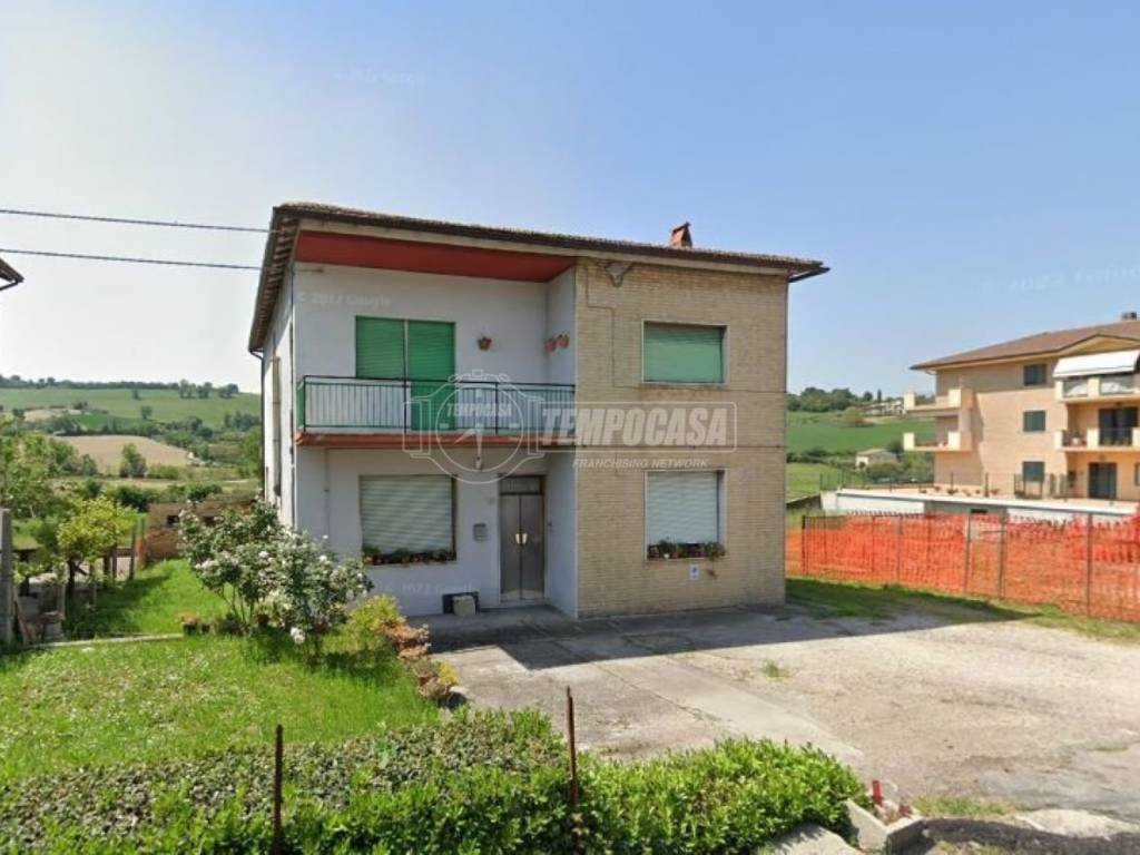 casa indipendente in vendita a Fermo