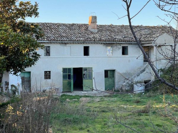 casa indipendente in vendita a Fermo