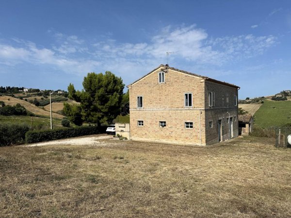 casa indipendente in vendita a Fermo in zona San Marco