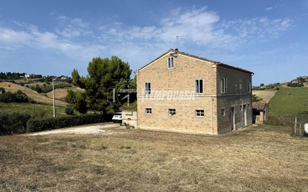 casa indipendente in vendita a Fermo in zona San Marco