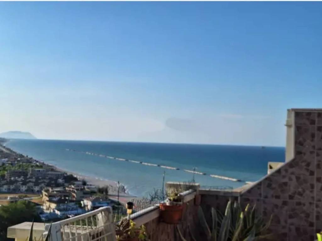 appartamento in vendita a Fermo in zona Camera