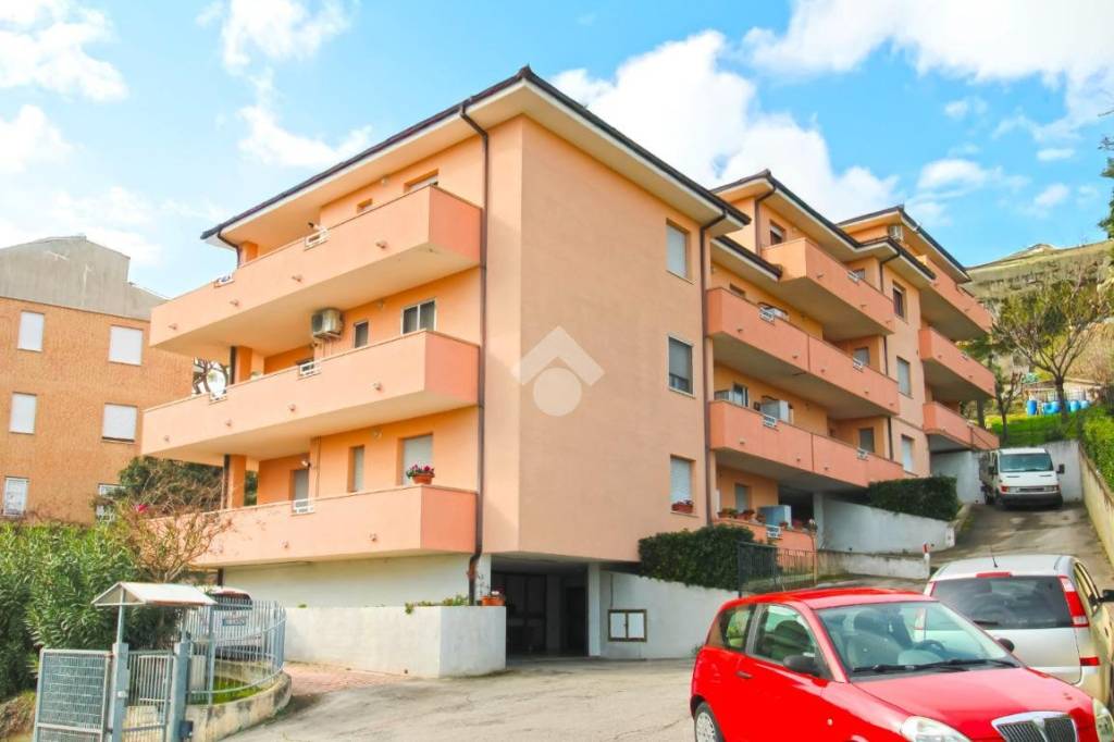 appartamento in vendita a Fermo in zona Capodarco