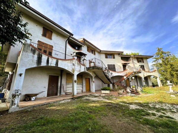 casa indipendente in vendita a Fermo