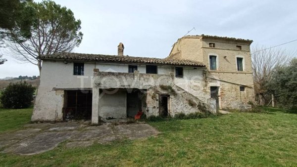 casa indipendente in vendita a Fermo in zona Girola