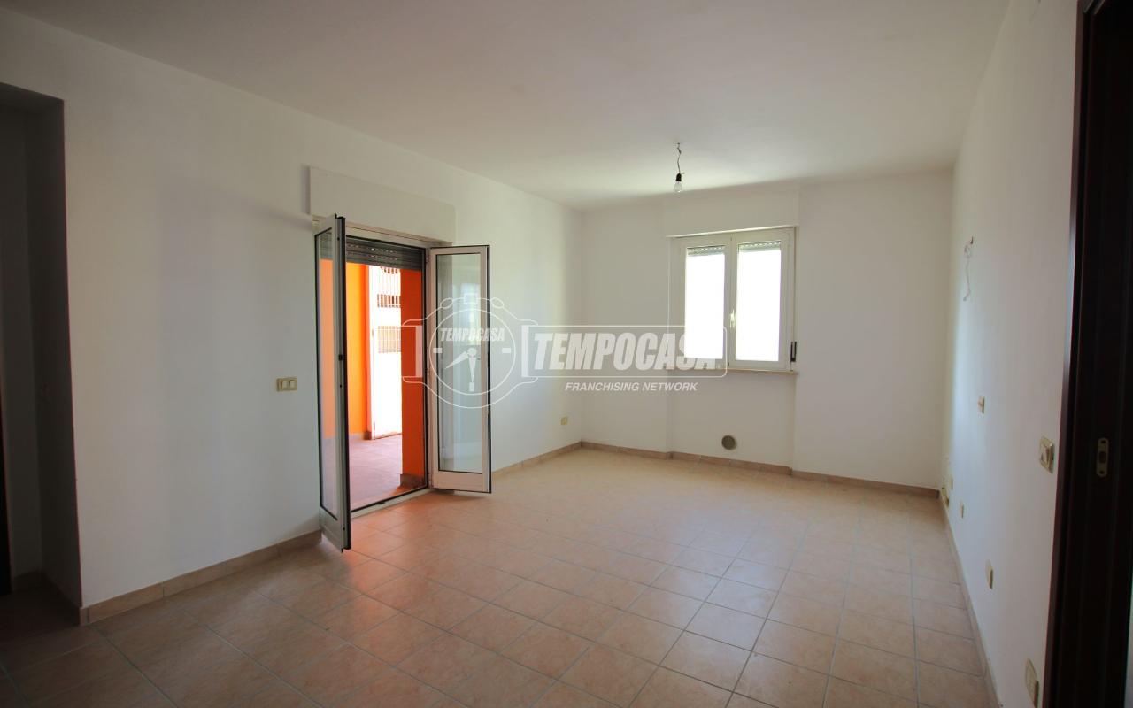 appartamento in vendita a Fermo in zona Camera