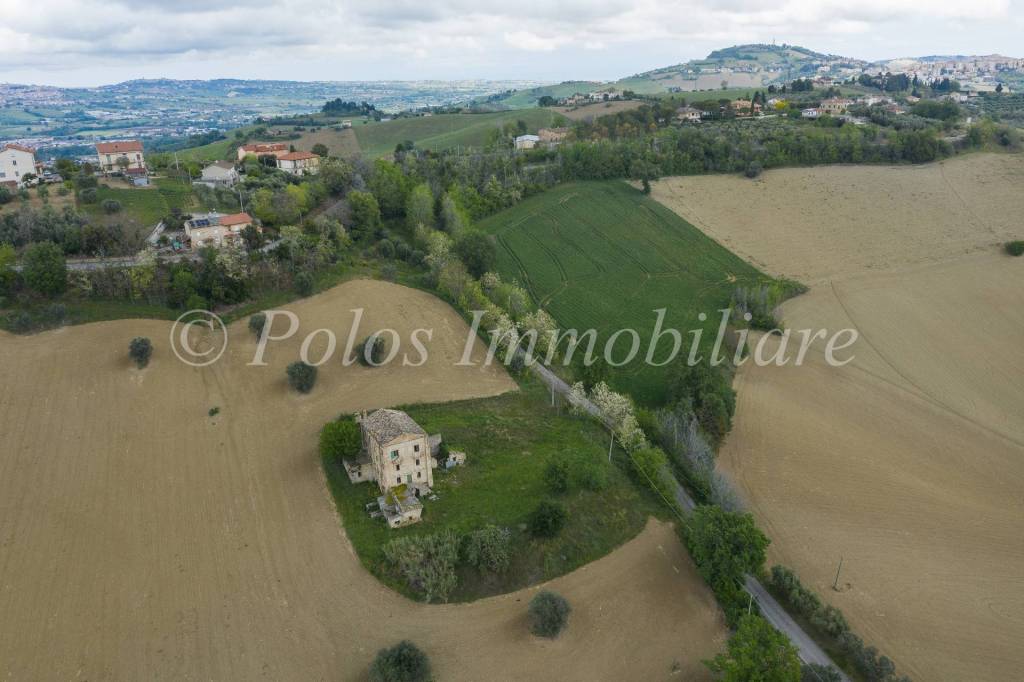 casa indipendente in vendita a Fermo