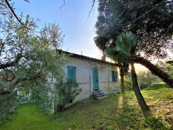casa indipendente in vendita a Fermo in zona Marina Palmense