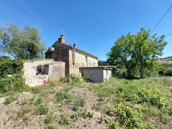 casale in vendita a Fermo